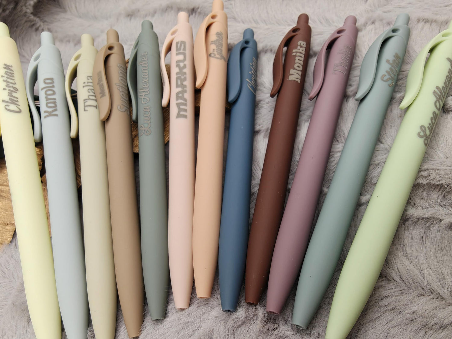 Gelschreiber personalisiert 12 erdige Farben samtige Oberfläche mit Gravur Kuli Stift Gastgeschenk Geschenk Kugelschreiber