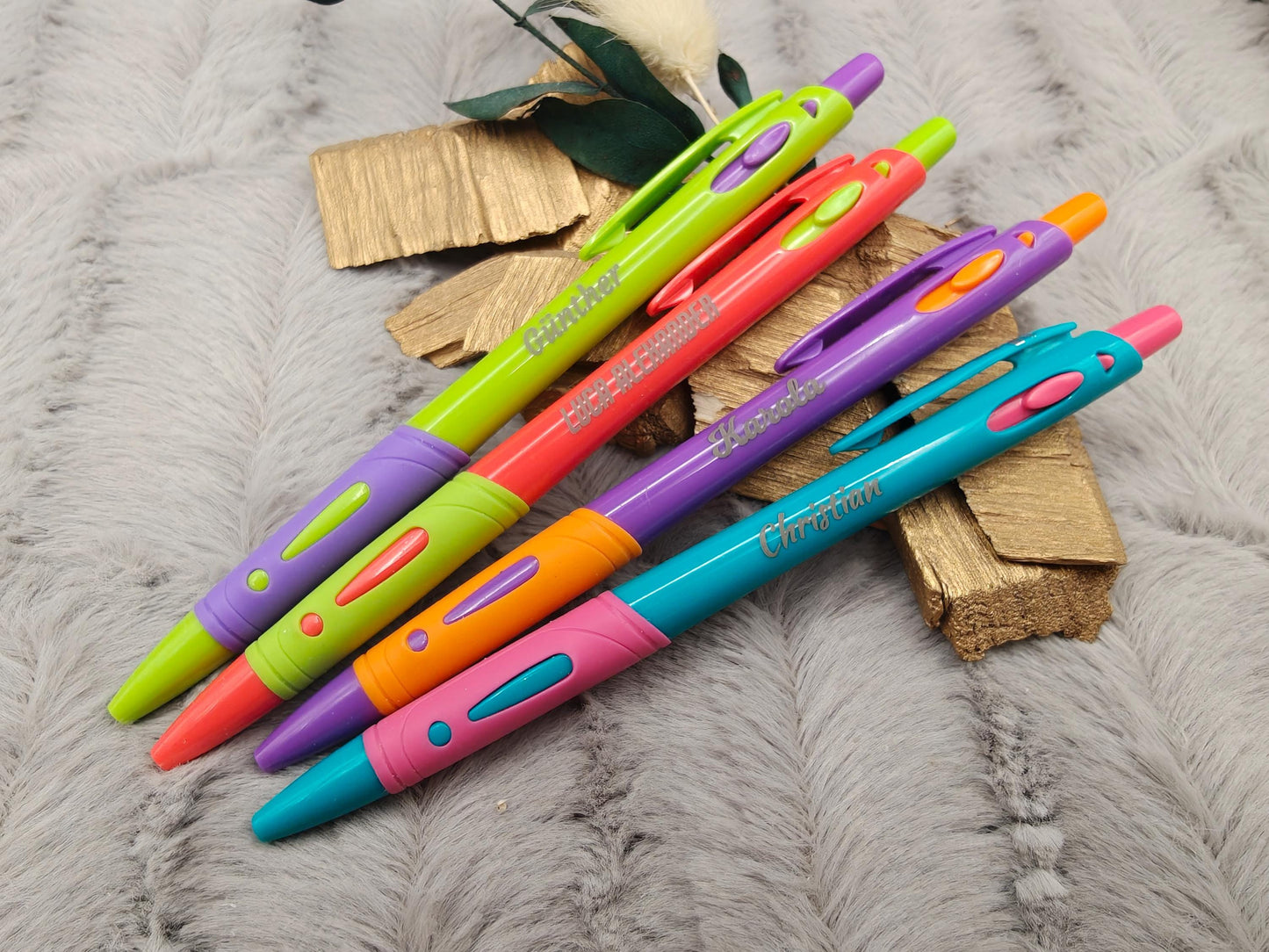 Gelschreiber personalisiert 4 schöne Farben gummierter Griff mit Gravur Kuli Stift Gastgeschenk Geschenk Kugelschreiber