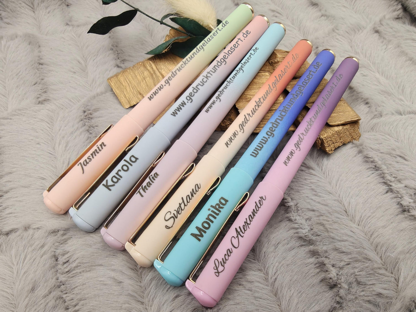 Personalisierter Gelschreiber mit Farbverlauf | Soft-Touch Stift mit Gravur | Name auf Kappe oder Griff | Bunte Tinte | Geschenk