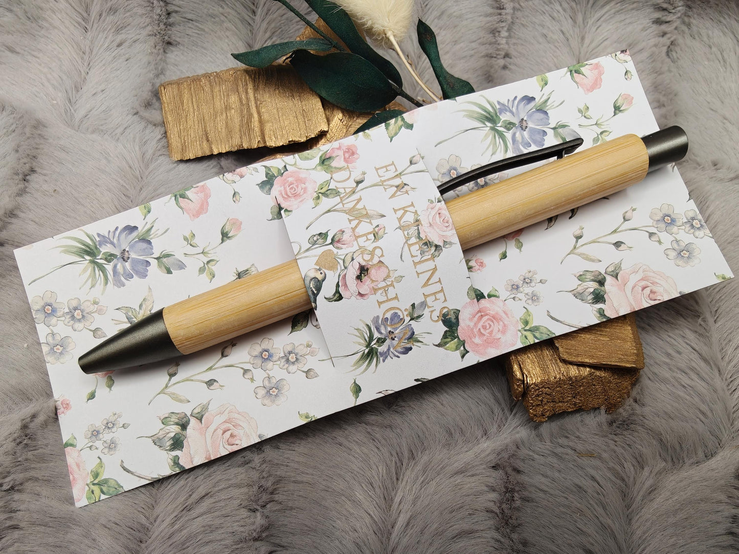 Kugelschreiber Bambus personalisiert in Papphülle mit "Ein Kleines Dankeschön" 5 florare Muster Geschenk individueller Gravur