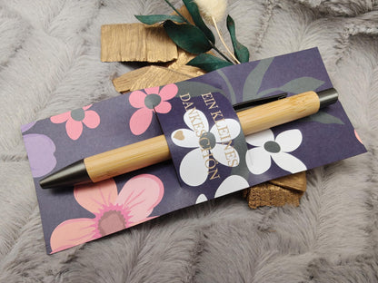 Kugelschreiber Bambus personalisiert in Papphülle mit "Ein Kleines Dankeschön" 6 florale Muster Geschenk individueller Gravur