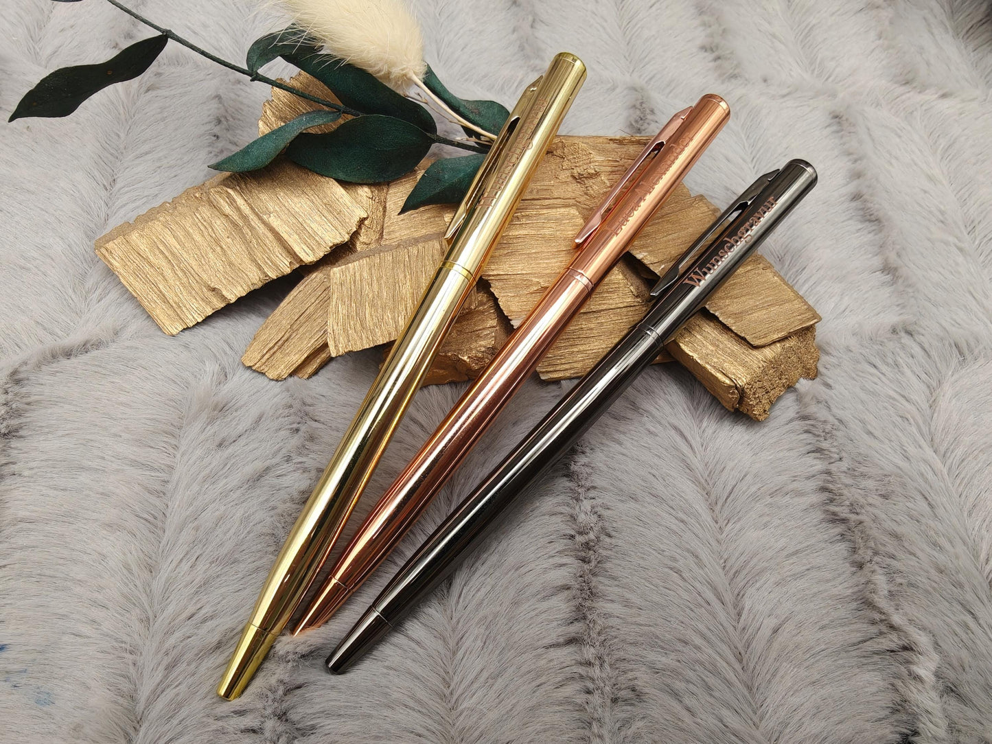 Personalisierter Kugelschreiber Slim Design | Eleganter Stift mit Gravur | 4 Farben Kuli Geschenk mit Name | Roségold Gold Silber Gunmetal
