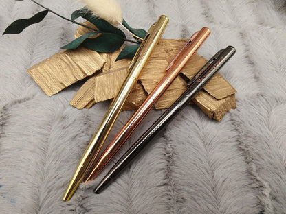 Personalisierter Kugelschreiber Slim Design | Eleganter Stift mit Gravur | 4 Farben Kuli Geschenk mit Name | Roségold Gold Silber Gunmetal