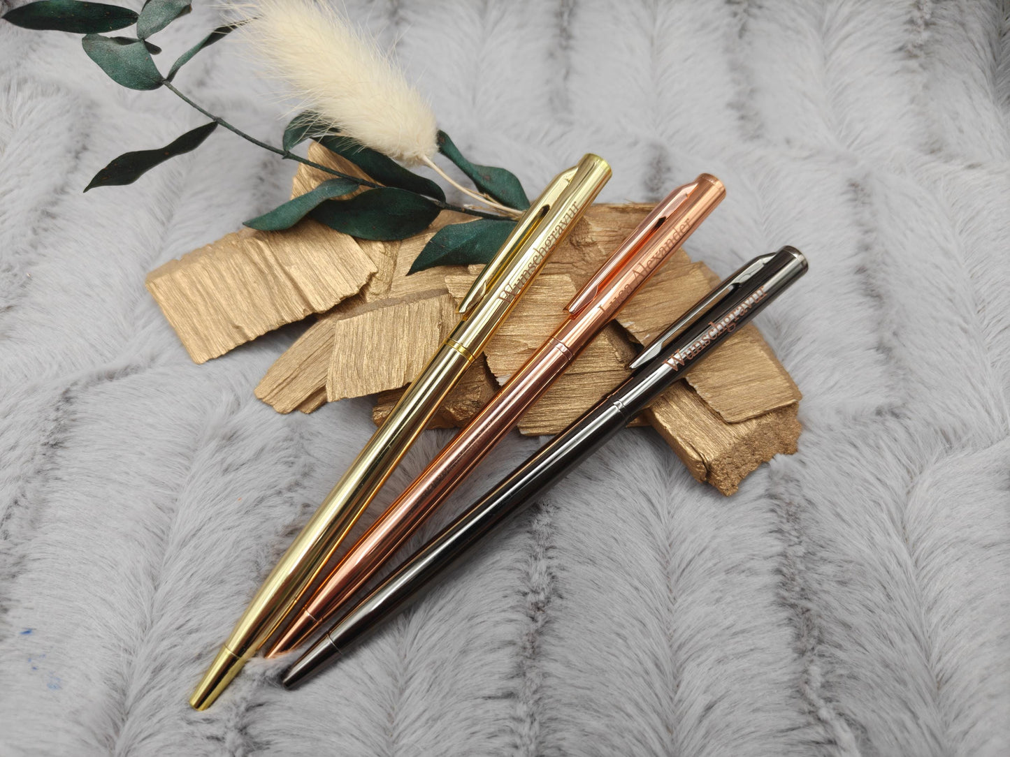 Personalisierter Kugelschreiber Slim Design | Eleganter Stift mit Gravur | 4 Farben Kuli Geschenk mit Name | Roségold Gold Silber Gunmetal