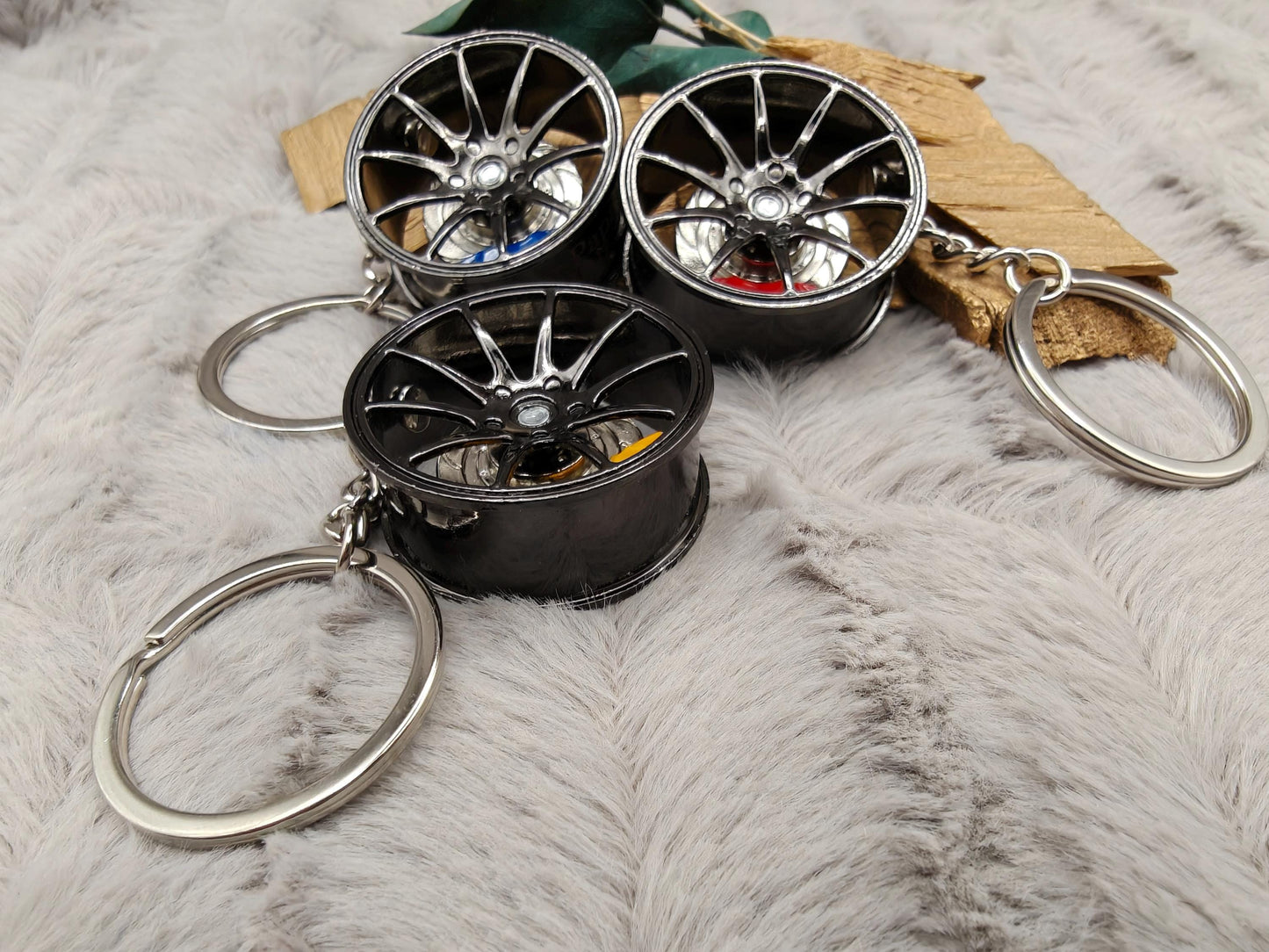 Personalisierter Felgen Schlüsselanhänger mit Gravur | Auto Felge | Aluminium Anhänger | Tuning Geschenk | Bremssattel rot blau gelb